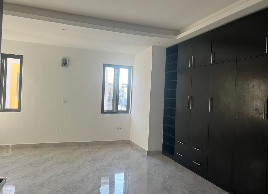 PROPERTY TO LET *NEWLY BUILT 18Unit Of LUXURY 4BEDROOM TERRACE DUPLEX WITH BQ.