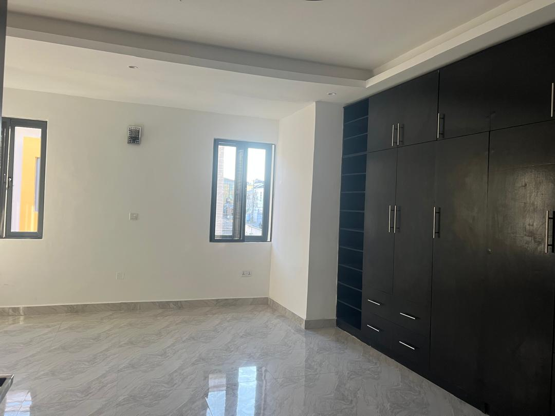 t6 PROPERTY TO LET *NEWLY BUILT 18Unit Of LUXURY 4BEDROOM TERRACE DUPLEX WITH BQ.