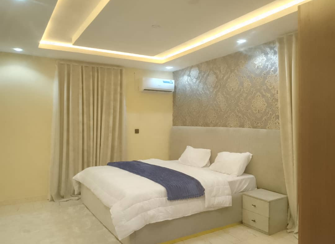 2 Bedroom Luxury Service Apartment/ Short let