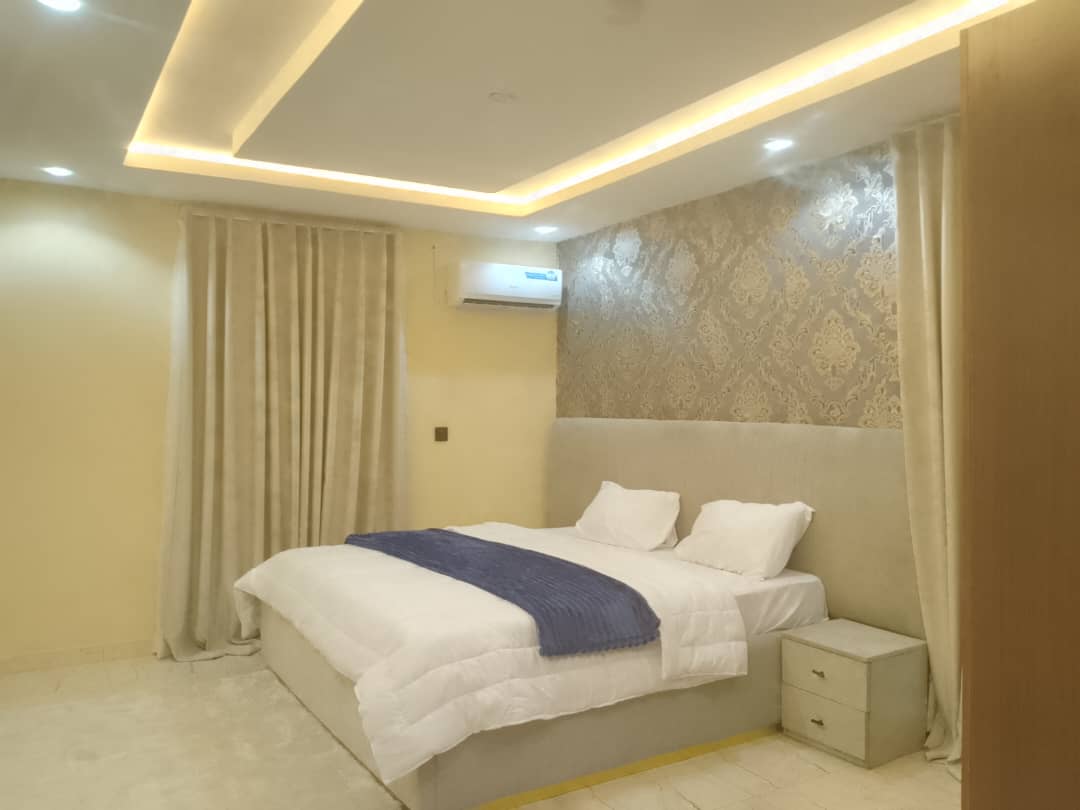 living 1 2 Bedroom Luxury Service Apartment/ Short let