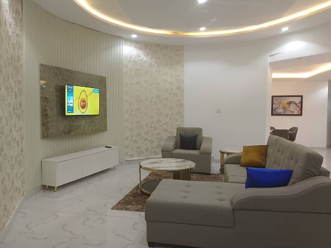 seating room 2 Bedroom Luxury Service Apartment/ Short let